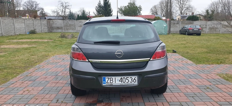 Opel Astra cena 17300 przebieg: 185200, rok produkcji 2009 z Białogard małe 121